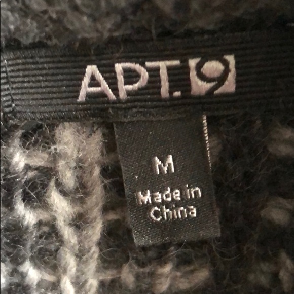 Sweater - Picture 3 of 4